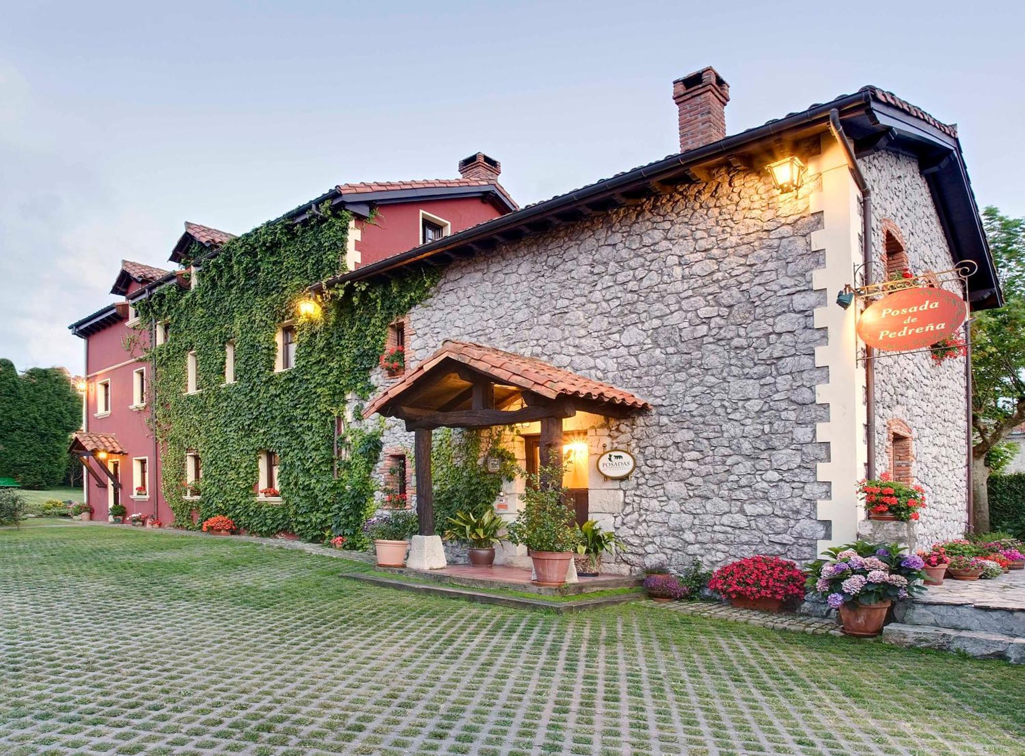 Posada De Педрена Екстер'єр фото