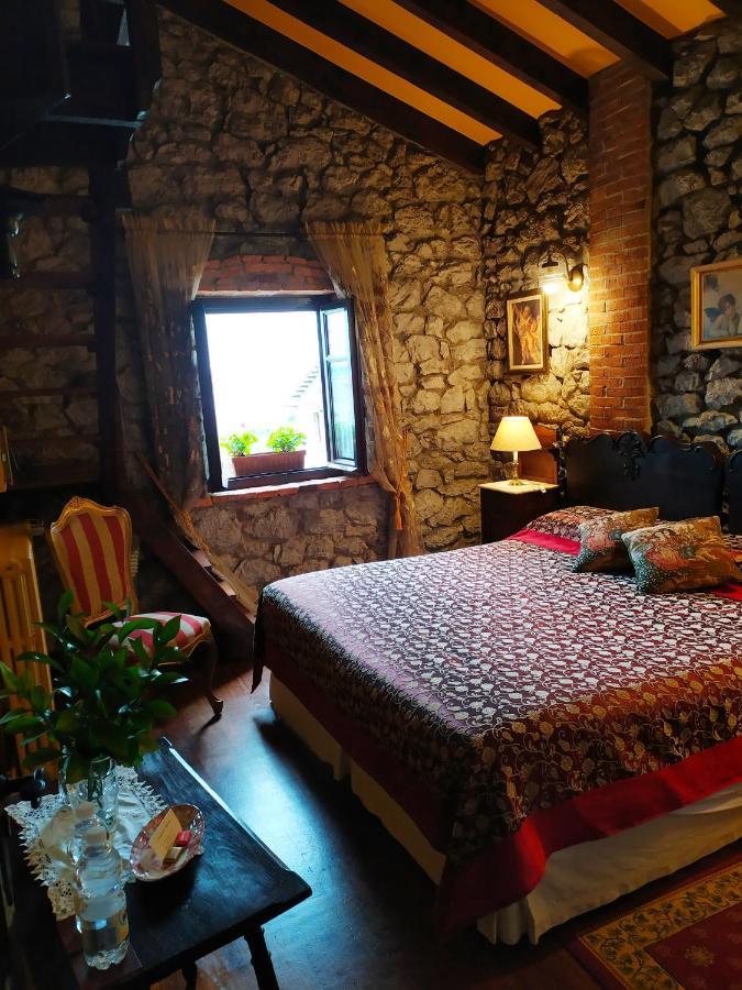 Posada De Педрена Екстер'єр фото